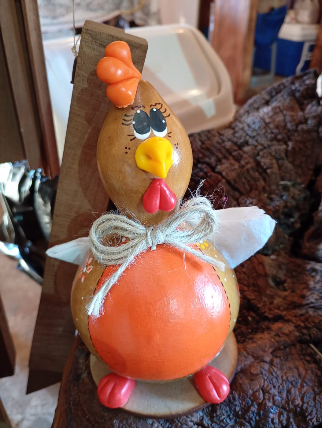 Galinha de cabaça porta-guardanapo, corpo laranja com asas seguranto guardanapo de papel